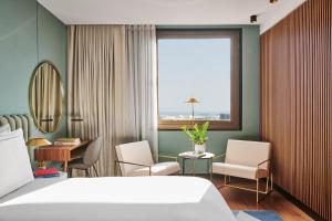Premium King Room room in Hotel SOFIA Barcelona in The Unbound Collection by Hyatt