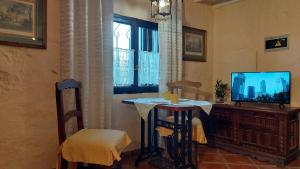 Apartamentos Monasterio de San Antonio - Rustikales Apartment mit kleiner Innenhofterrasse