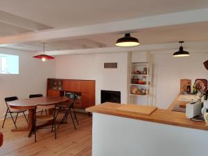 Maisons de vacances Jolie maison vintage, a 15mn de Lagrasse : photos des chambres