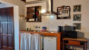 Rustikale Ferienwohnung mit Balkon und Meerblick