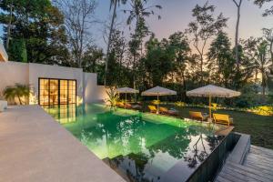 Fire Fly Villa