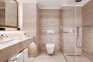Deluxe Double or Twin Room with Mountain View room in Akka Antedon Hotel - Kids Concept