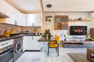 Luxury CINÉMA-BEDROOM AK38 FullHD Guéliz-TopCenter