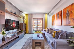 Luxury CINÉMA-BEDROOM AK38 FullHD Guéliz-TopCenter