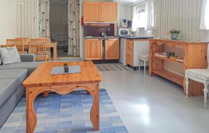 Amazing Home In Holmsjö