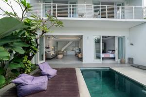 Villa Cocomo - Stylish 3BR Pool Villa 100m from Batu Bolong Beach