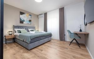 2 Bedroom Beautiful Home In Posedarje 