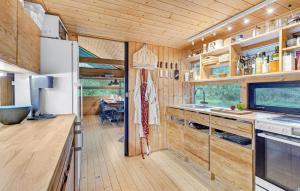 3 Bedroom Beautiful Home In Idestrup