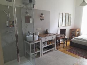 Newly Refurbished Self-contained Cosy Room