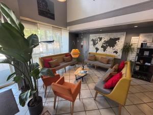 Hotels Kyriad Hotel Montpellier Centre Antigone : photos des chambres