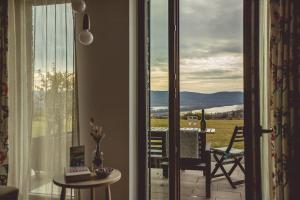 Natura Hill Zebegény - Butik szobák és Étterem