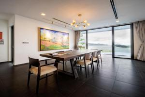 Oceanfront 4BR Villa with Private Pool, Nha Trang