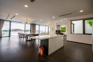 Oceanfront 4BR Villa with Private Pool, Nha Trang