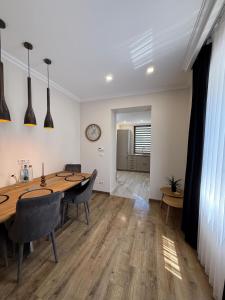 Ursachi Apartaments & Rooms