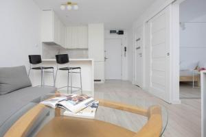 Warszawa Centre Modern Apartment Remote Working Smart TV & WiFi