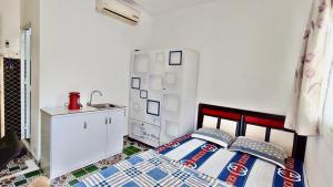 Beautiful balcony window Studio-A paradise of food, shopping and beauty care services