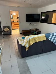 Appartement deux chambres spacieux avec jardin et entièrement privatif dans lotissement très calme