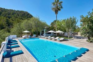 Elegant Villa Retreat in Ibizas Heart, 1041