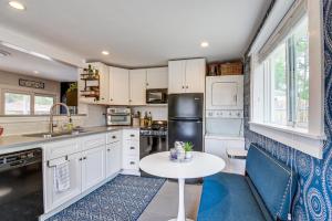 Half-Mi to Dtwn Updated Home in Prescott!