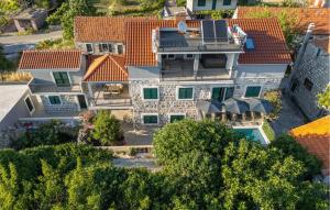 Lovely Home In Ostrvica 
