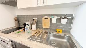 Appartements Proche Palais Des Festivals, T2 avec Mezzanine - Palmazur Vacances : photos des chambres