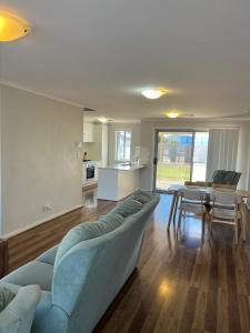 화이앨라 Secure 4BR Garage Whyalla 싱글룸 스위트룸