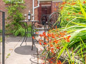 Silverdale Secret Gem with Private Garden Pass the Keys