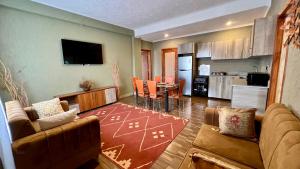 Lush Garden Apartment