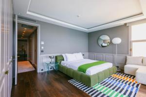 Eva Bosphora Waterfront Living