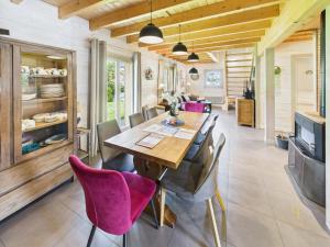 Chalets Le Chalet du Pere Michel, Jacuzzi, Sauna, Jardin : photos des chambres