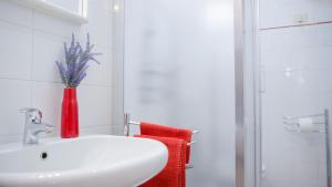 Studio-Sleeps 2-AirCon-Town Centre-Free Parking