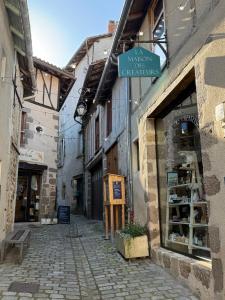 Maisons de vacances Le Caprice garden, river and chateau : photos des chambres