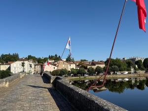 Maisons de vacances Le Caprice garden, river and chateau : photos des chambres
