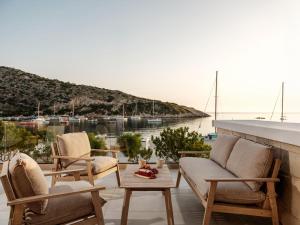 Alýria Sea Side Suites