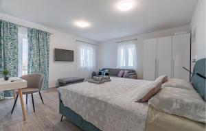 5 Bedroom Nice Home In Vidulini