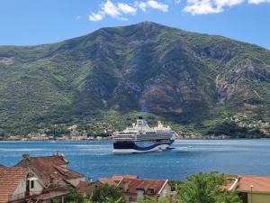 Superb one bedroom apartment with sea view