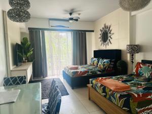 215 Carola B - Pico de Loro
