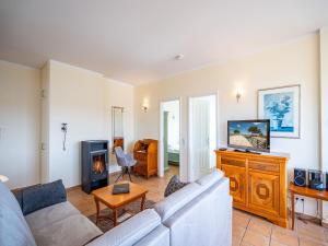 Villa San Marino, App 5