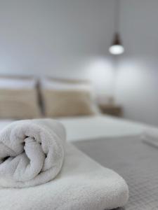 Calm Joy & J - Alley