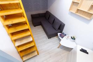 Swarzs Downtown Apartment by NW