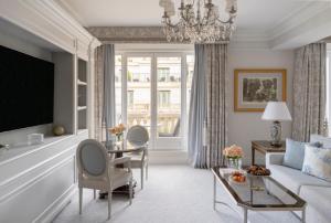 Hotels Four Seasons Hotel George V Paris : photos des chambres