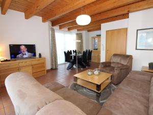 HP Touristik - Seepark Burhave 1