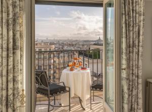 Hotels Four Seasons Hotel George V Paris : photos des chambres