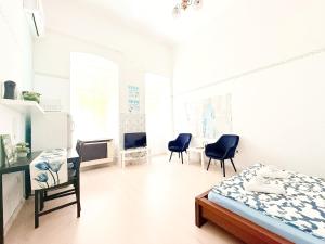 FREE PARKING GARAGE! Downtown apartment, Best location!