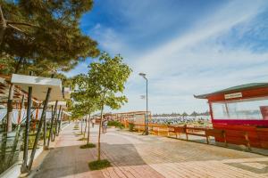 Modern Flat Along the Adriatic Seaview