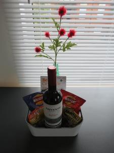 Fantastic Central Location - Parking - Business or Leisure