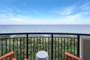 Coral Sea by StayMareni - Oceanfront Paradise