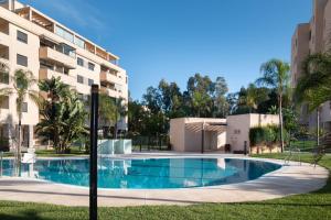 Beautiful apartment with pool and gardens