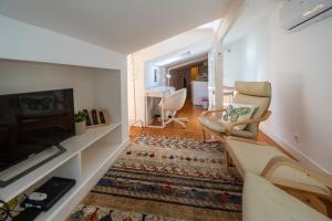 Bairro Alto Tiny Studio by Homing