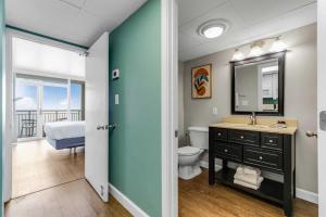 Porcida Dreams by StayMareni - Beachfront Suite